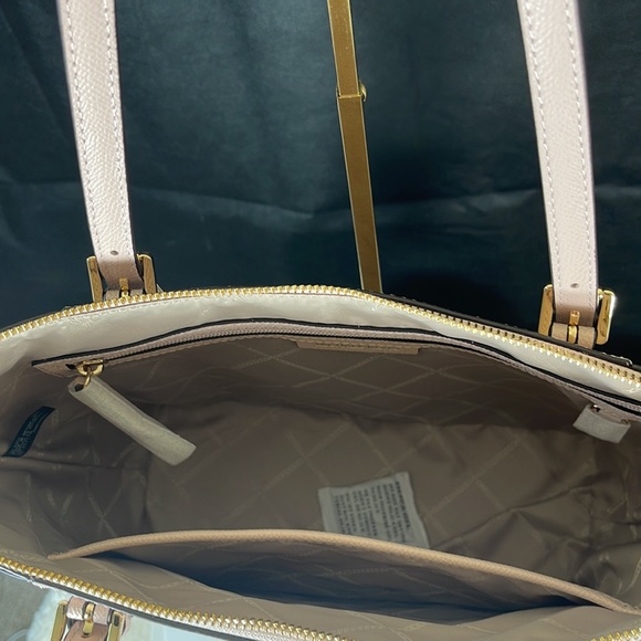 NWT = MICHAEL KORS , Soft Pink Color Handbag. - Picture 5 of 9